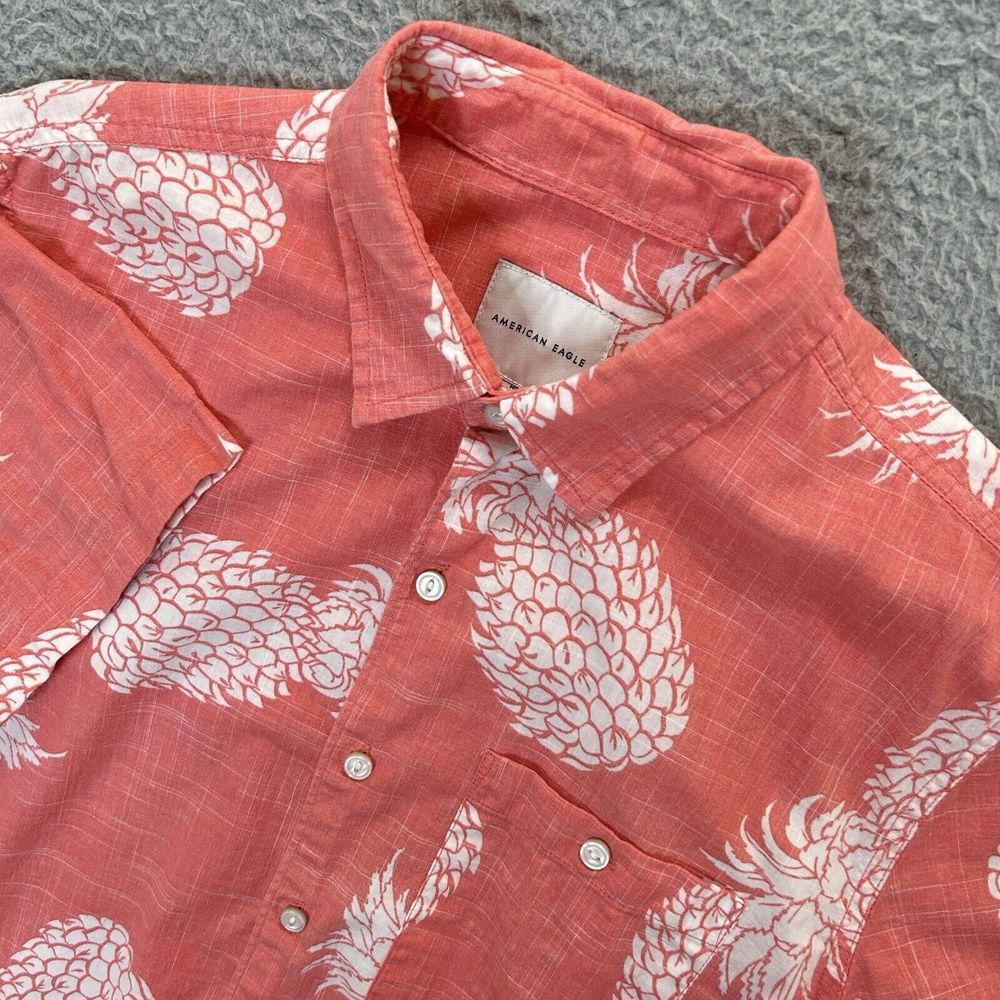 American Eagle Shirt‎ Mens Medium Pink Hawaiian Pineapple Print Button Up Beach